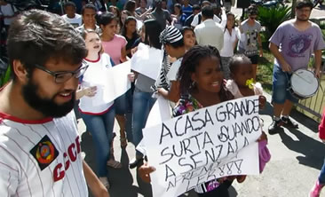 /10522manifestacao_2.jpg