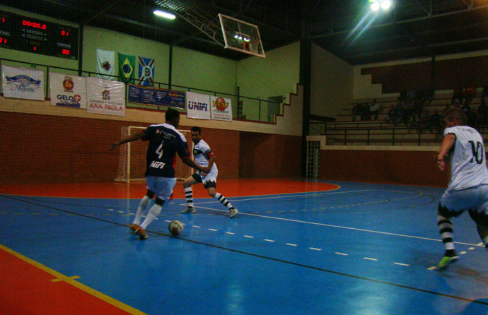 /11757futsal-int.jpg