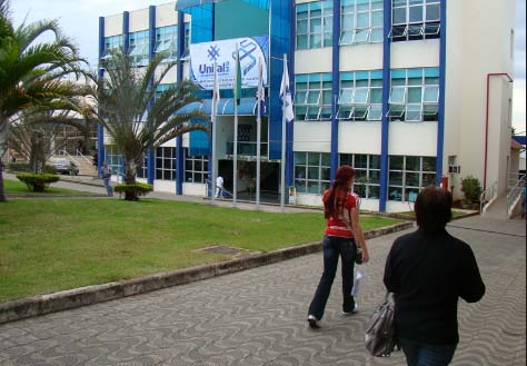 /11818uni-peq.jpg