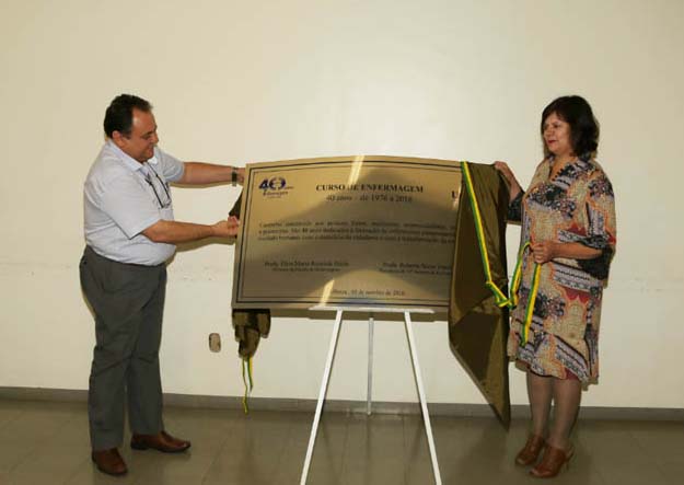 /12526placa.jpg