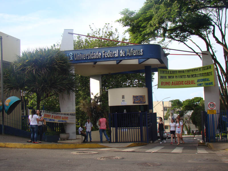 /12684unifal-cp.jpg