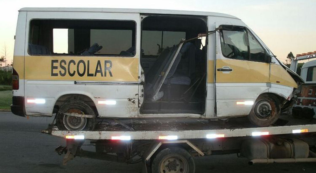 /13713van-cp.jpg