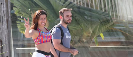 /8163anitta_dest.jpg