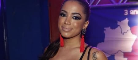 /8200anitta.jpg